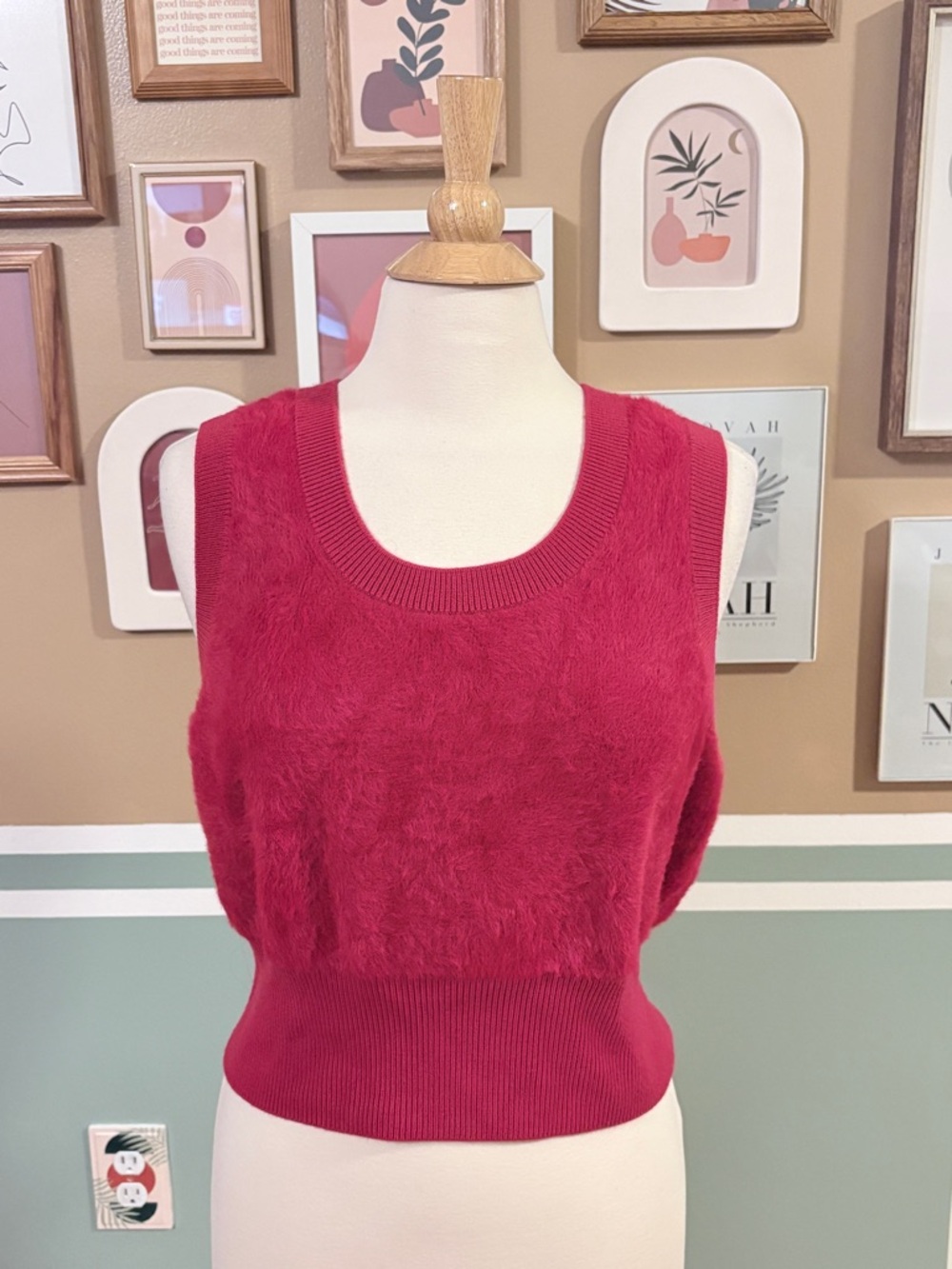 COS Fuzzy Sleeveless Knit Sweater Vest Top